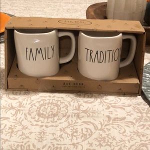 Rae Dunn mug set (FAMILY)&(TRADITION)